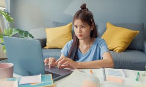 Tips kerja remote agar tetap disiplin dan efisien